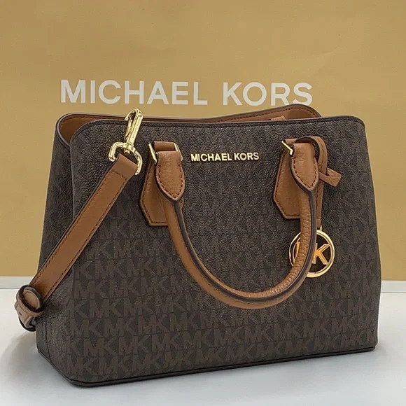 MICHAEL KORS
Camille Small Satchel / Crossbody BROWN
SIGNATURE COLOR - Picture 8 of 16